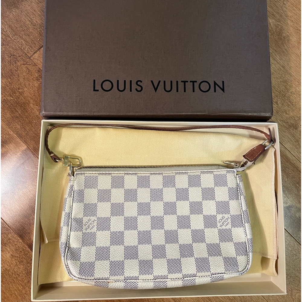 Louis Vuitton Damier Azur Pochette
